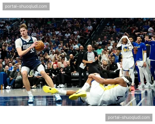 勇士穆迪肩伤赛季恐报销,科尔体系无球跑动关键一环缺失 勇士穆迪肩伤赛季恐报销,科尔体系无球跑动关键一环缺失